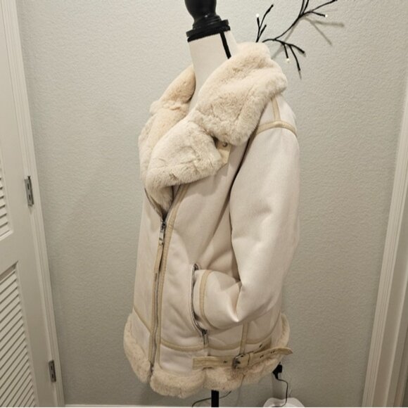 Women's Cream Shearling Jacket - Picture 4 of 10